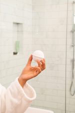 CBDfx | CBD Bath Bomb - Calming | 200mg Lemongrass & Chamomile Bath Bomb - Image 2