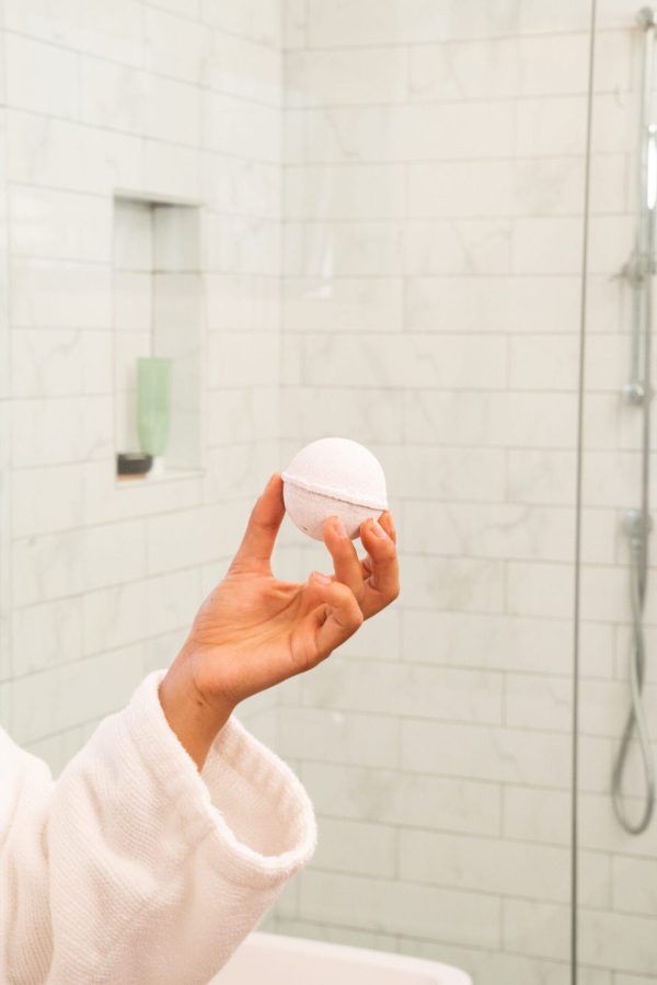 CBDfx | CBD Bath Bomb - Calming | 200mg Lemongrass & Chamomile Bath Bomb - Image 2