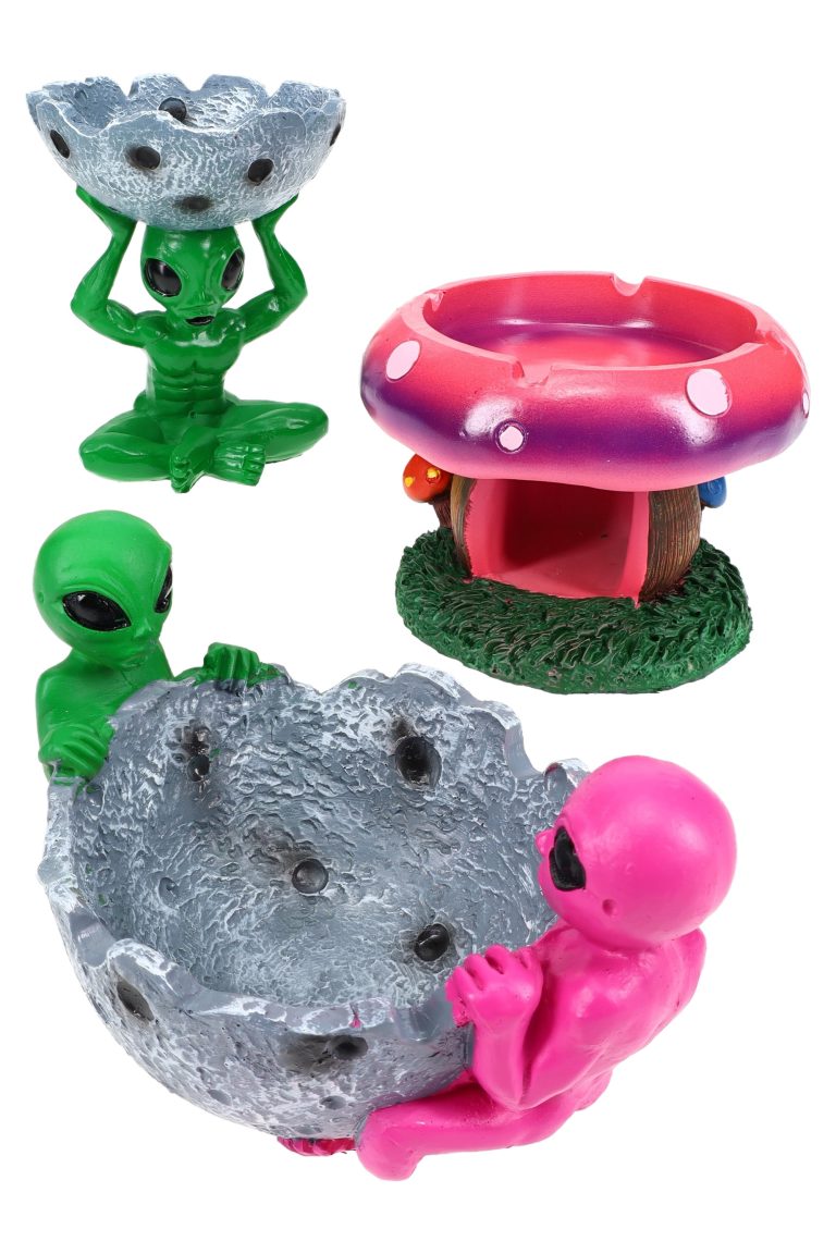 Alien and Shroom 4-inch resin ashtray featuring a colorful alien and mushroom design.