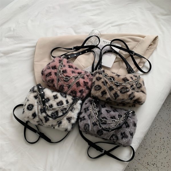Elegant and versatile handbag style